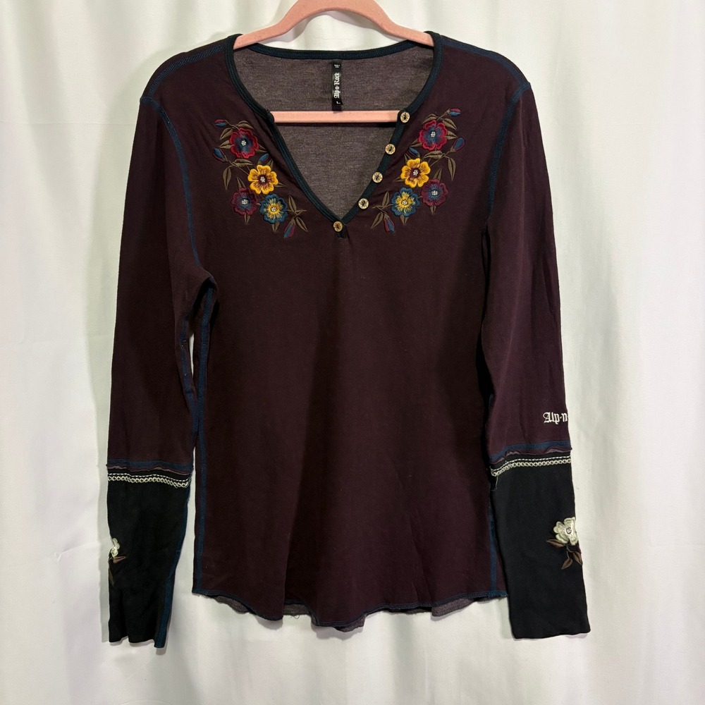 Alp-n-Rock Womens Embroidered Floral Henley Top Burgundy Long Sleeve Large